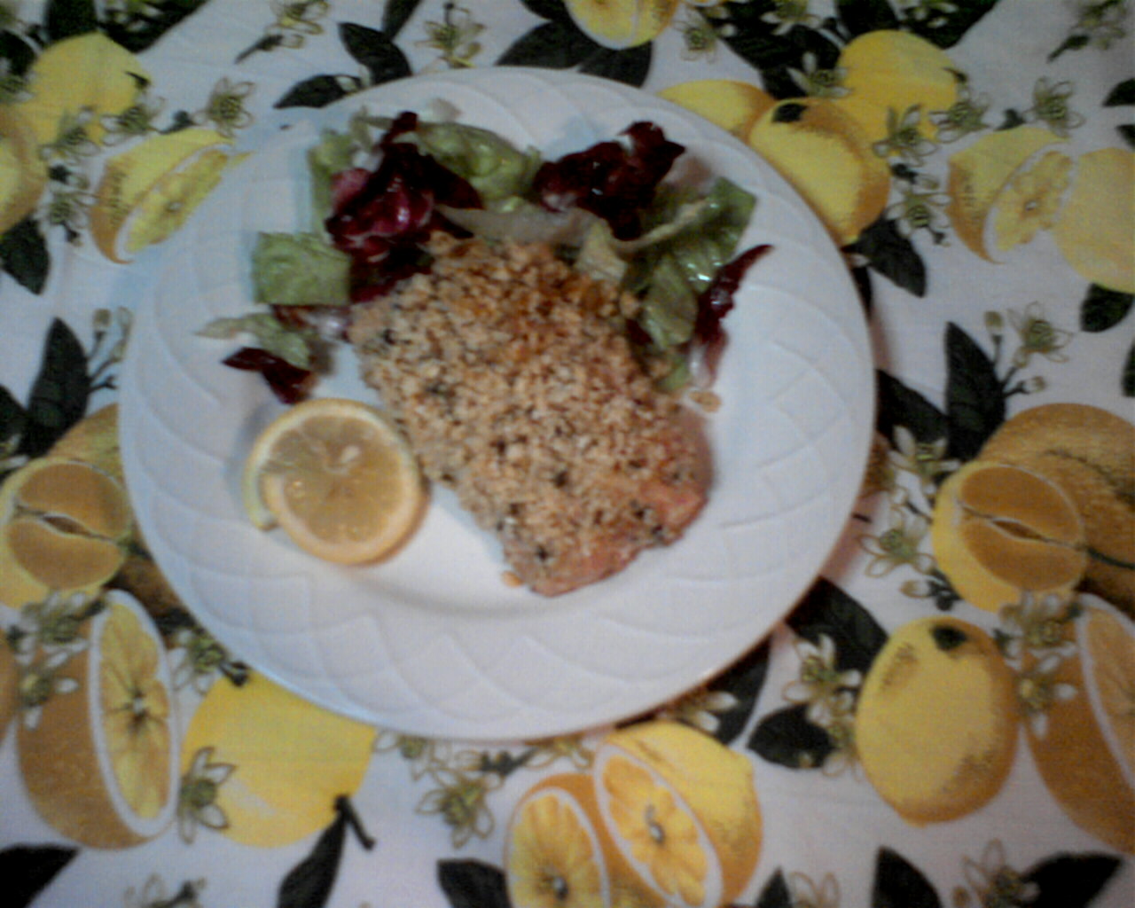 Filetto di salmone in crosta di mandorle e noci