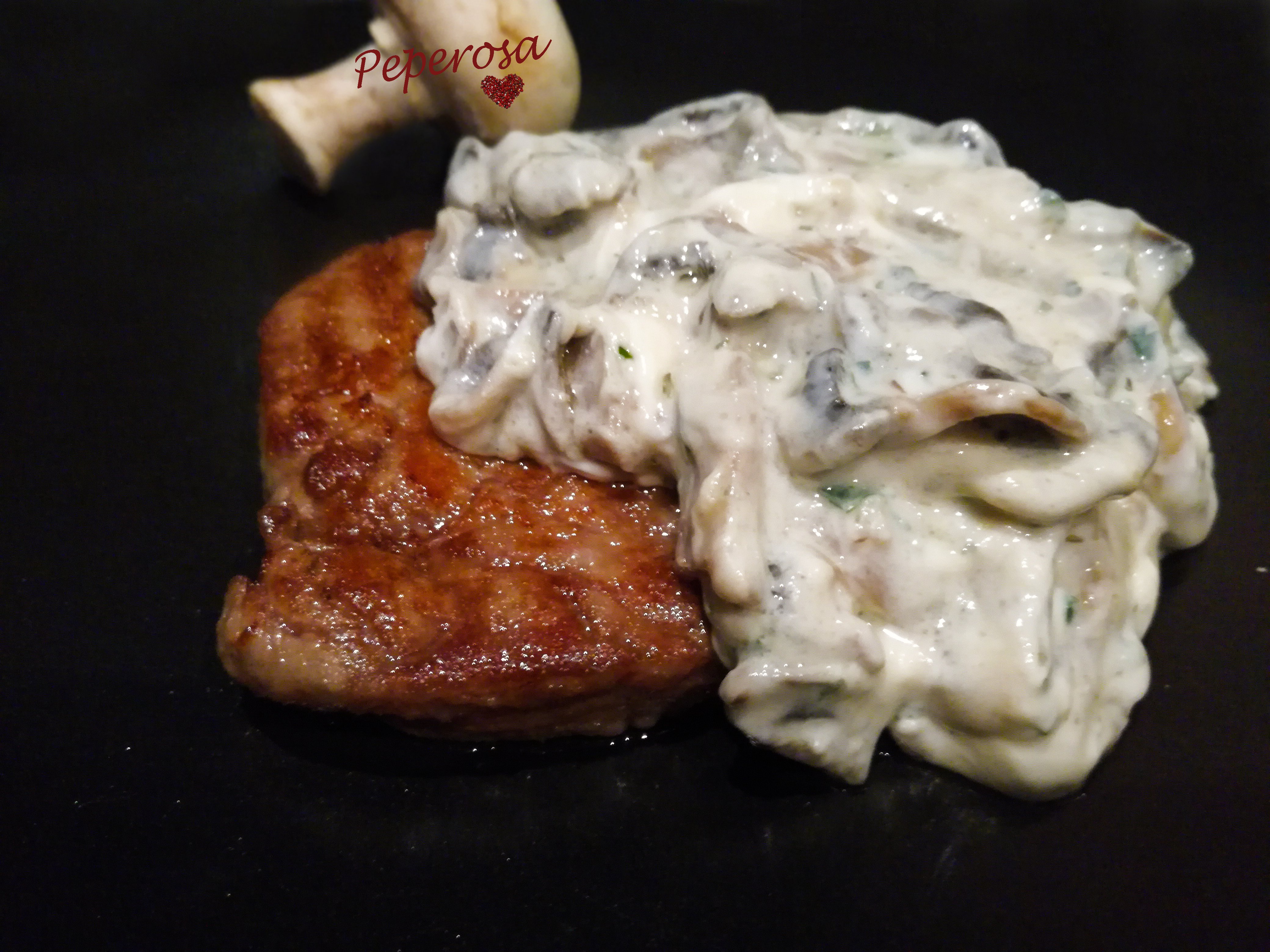 Filetto in salsa al philadelphia e funghi