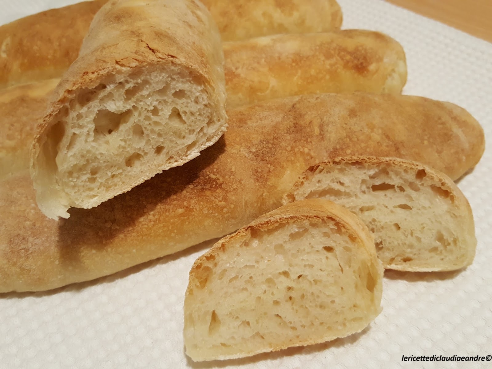 Filoncini di pane con lievito madre a lunga lievitazione