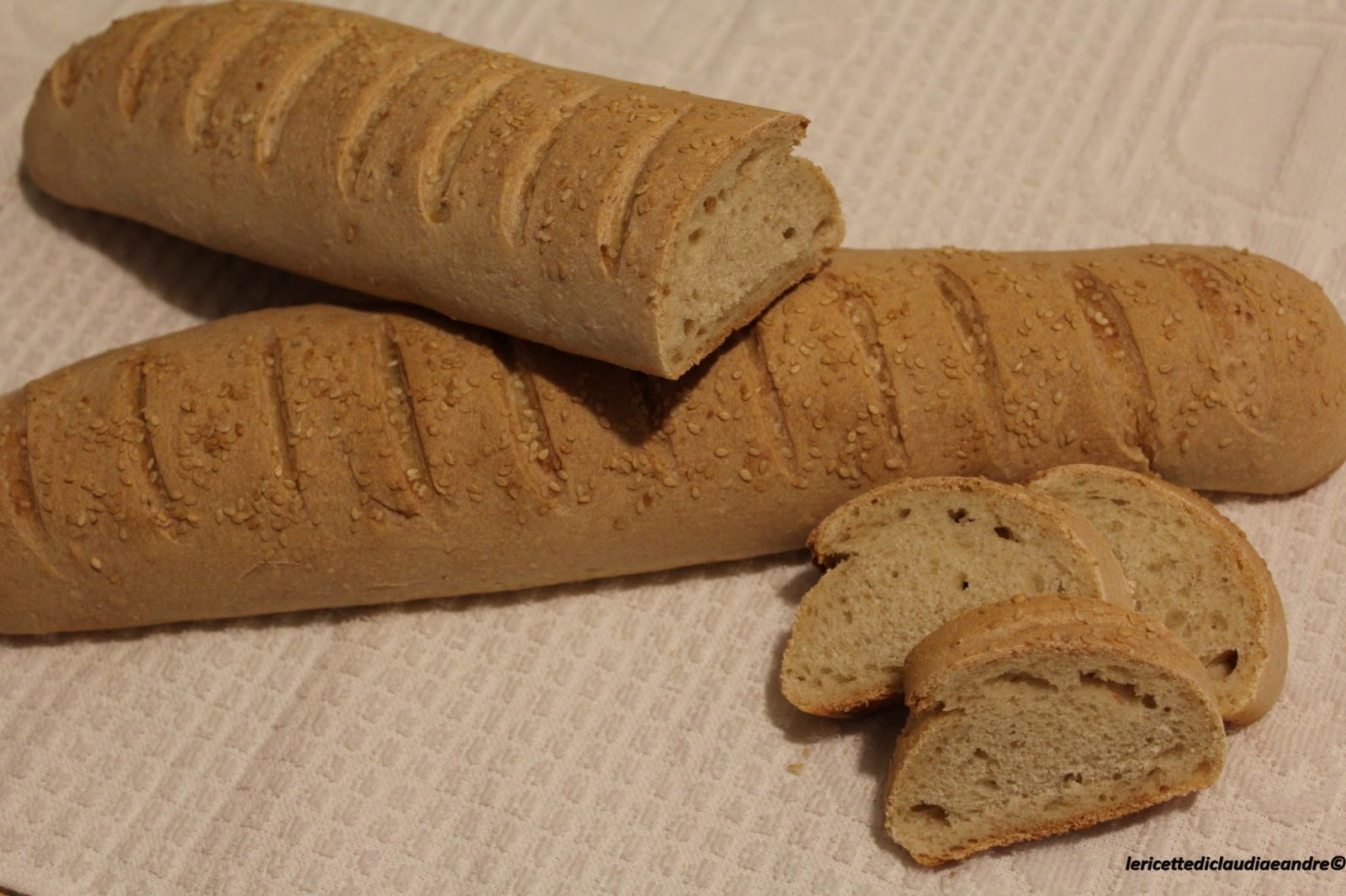Filoni di pane alla crusca con lievito madre e sesamo
