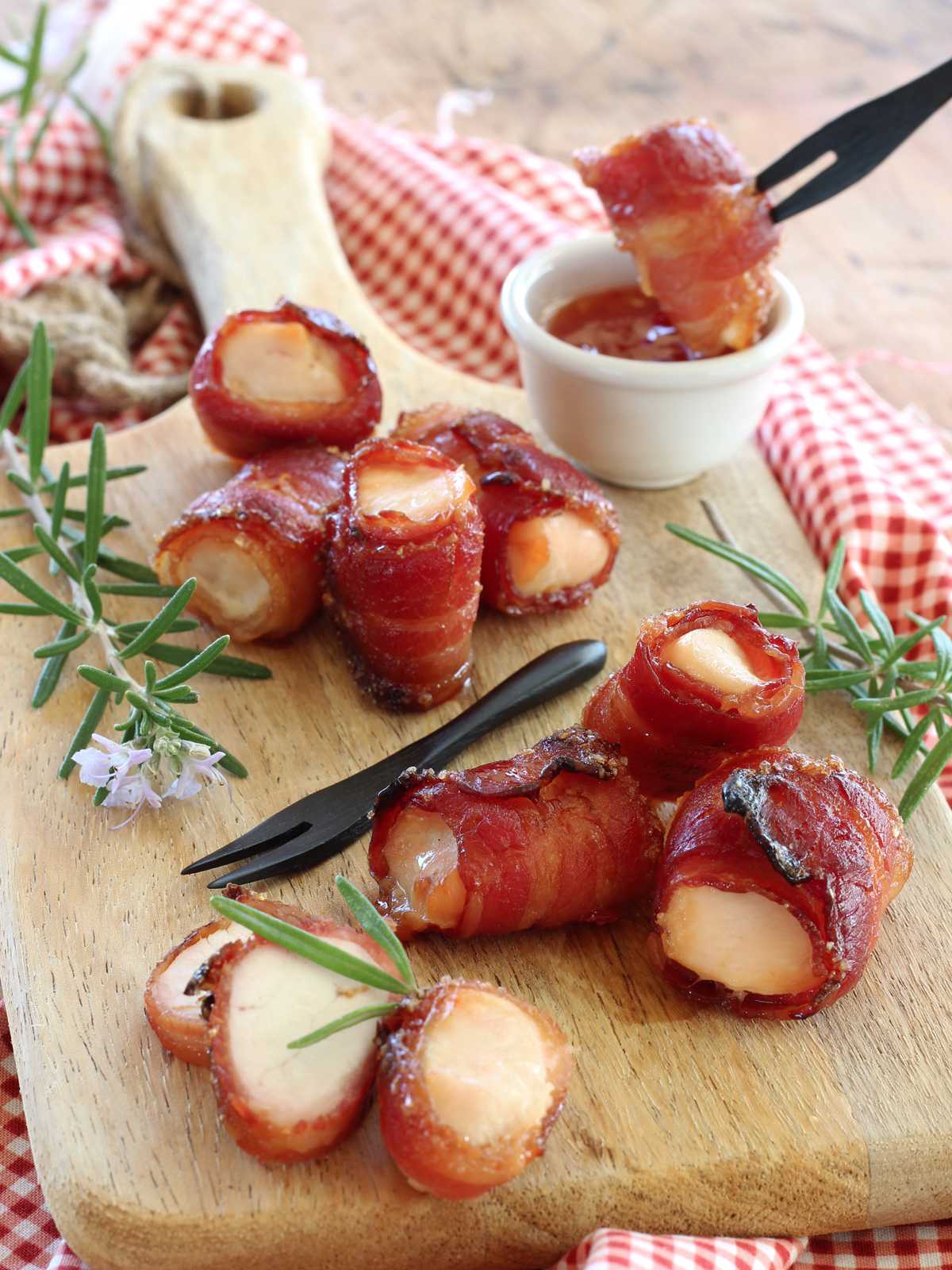 Finger food di pollo e bacon caramellato
