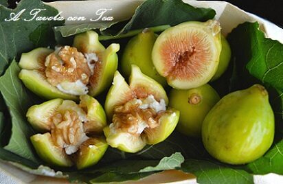 Finger food fichi gorgonzola e noci