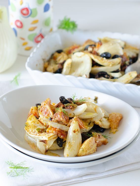 Finocchi al forno con olive e arancia