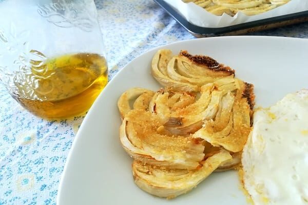 Finocchi gratinati al forno, ricetta veloce e light