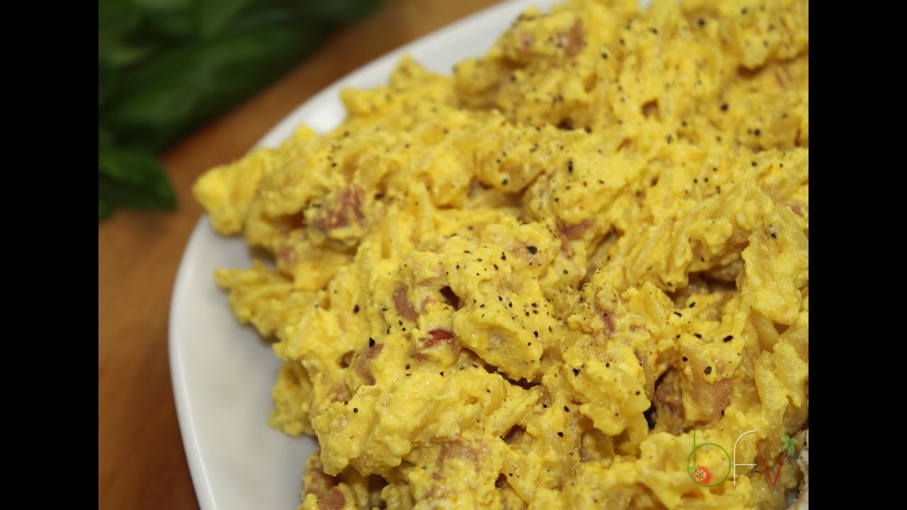 Finta carbonara – fusilli saporiti alla ricotta [videoricetta]