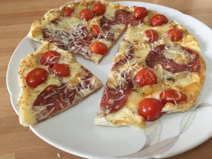 Finta pizza di albumi alla diavola