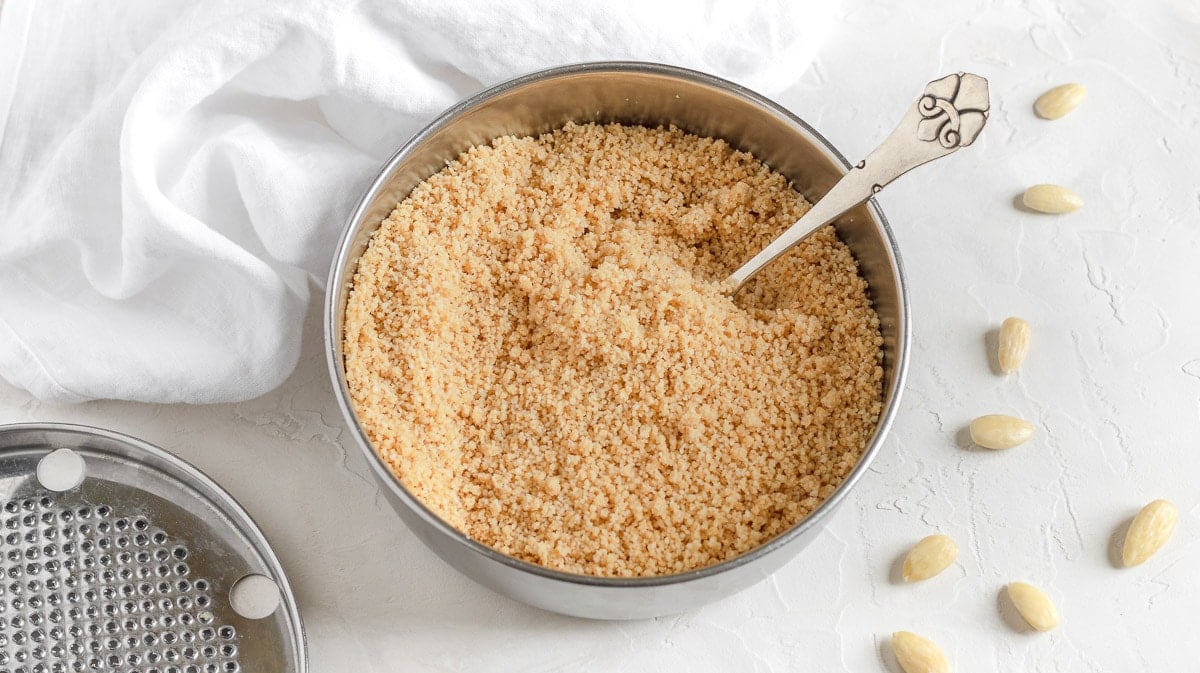 Finto parmigiano vegano