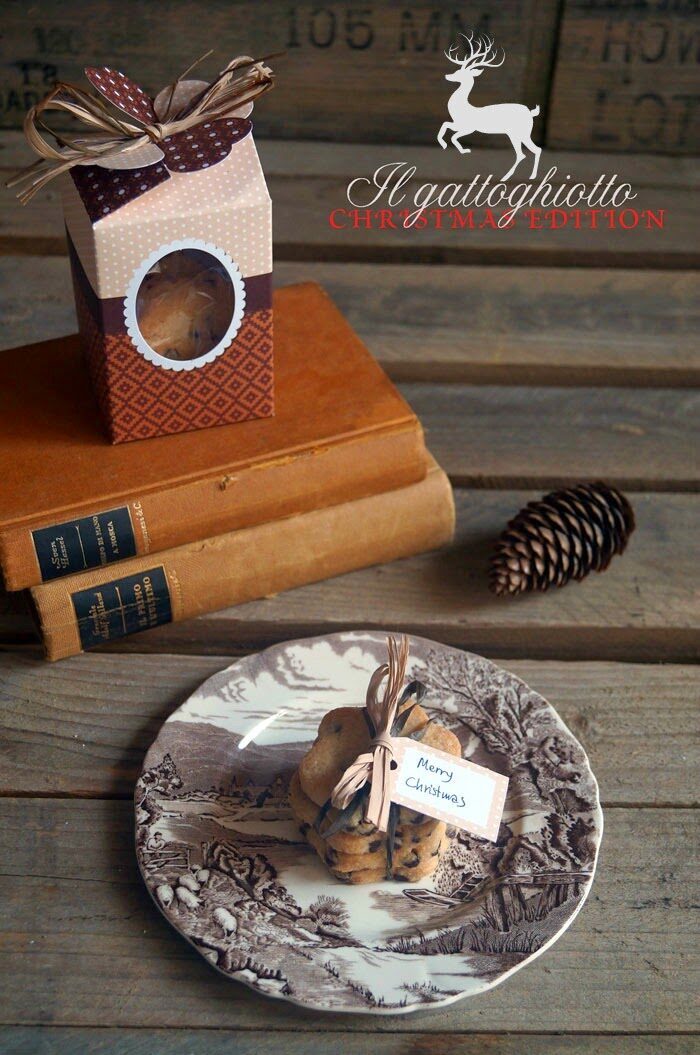 Fiorellini di frolla con gocce di cioccolato…christmas edition