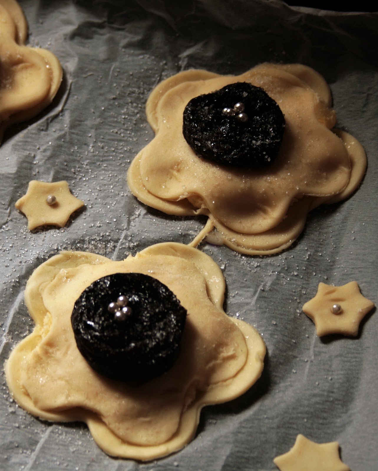 Fiorellini di sfoglia  con prugne