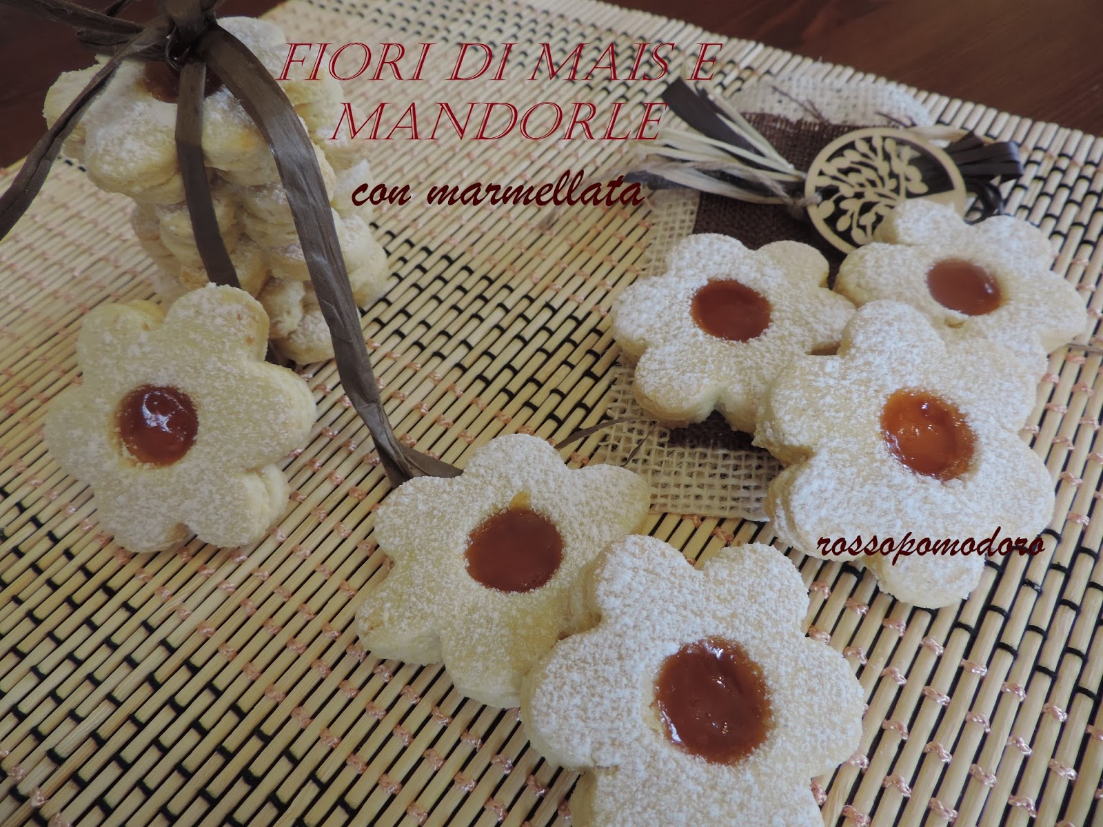 Fiori di mais e mandorle con marmellata