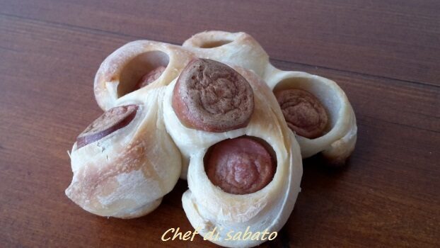 Fiori di wurstel con lievito naturale