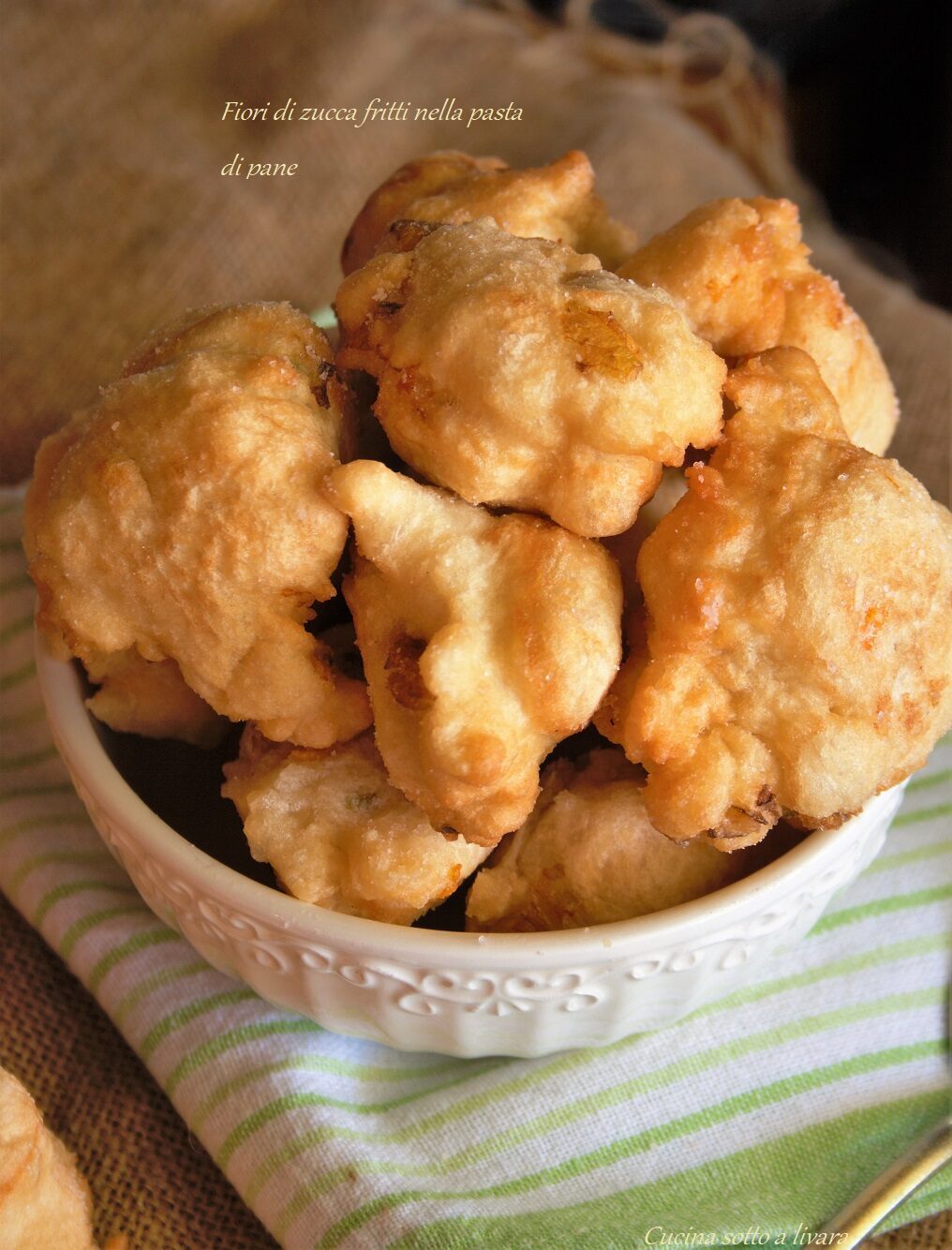 FIORI DI ZUCCA FRITTI NELLA PASTA DI PANE