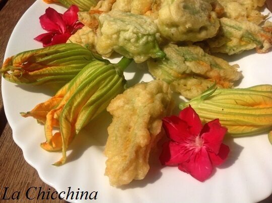 Fiori di zucca in pastella al parmigiano