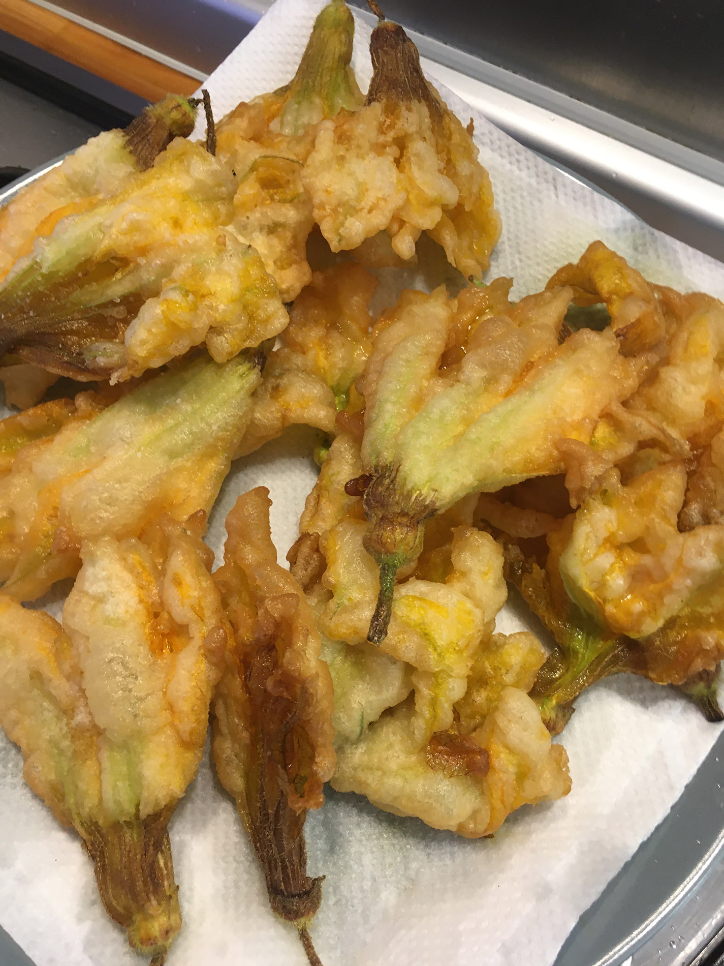 Fiori di zucca in pastella