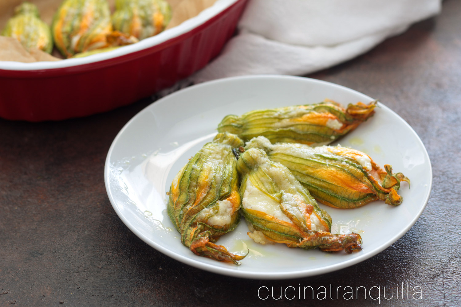 Fiori di zucca ripieni al forno
