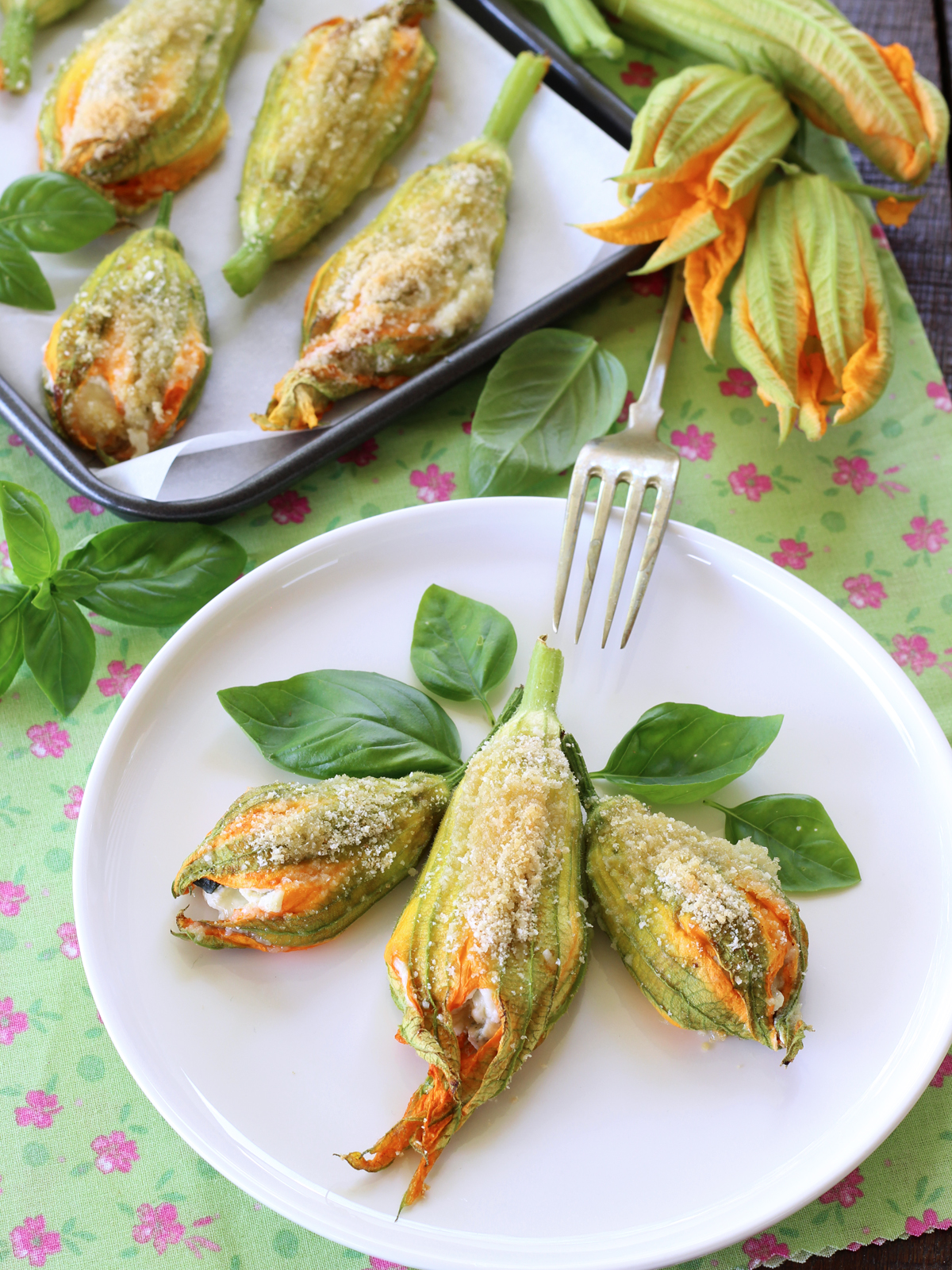 Fiori di zucca ripieni al forno