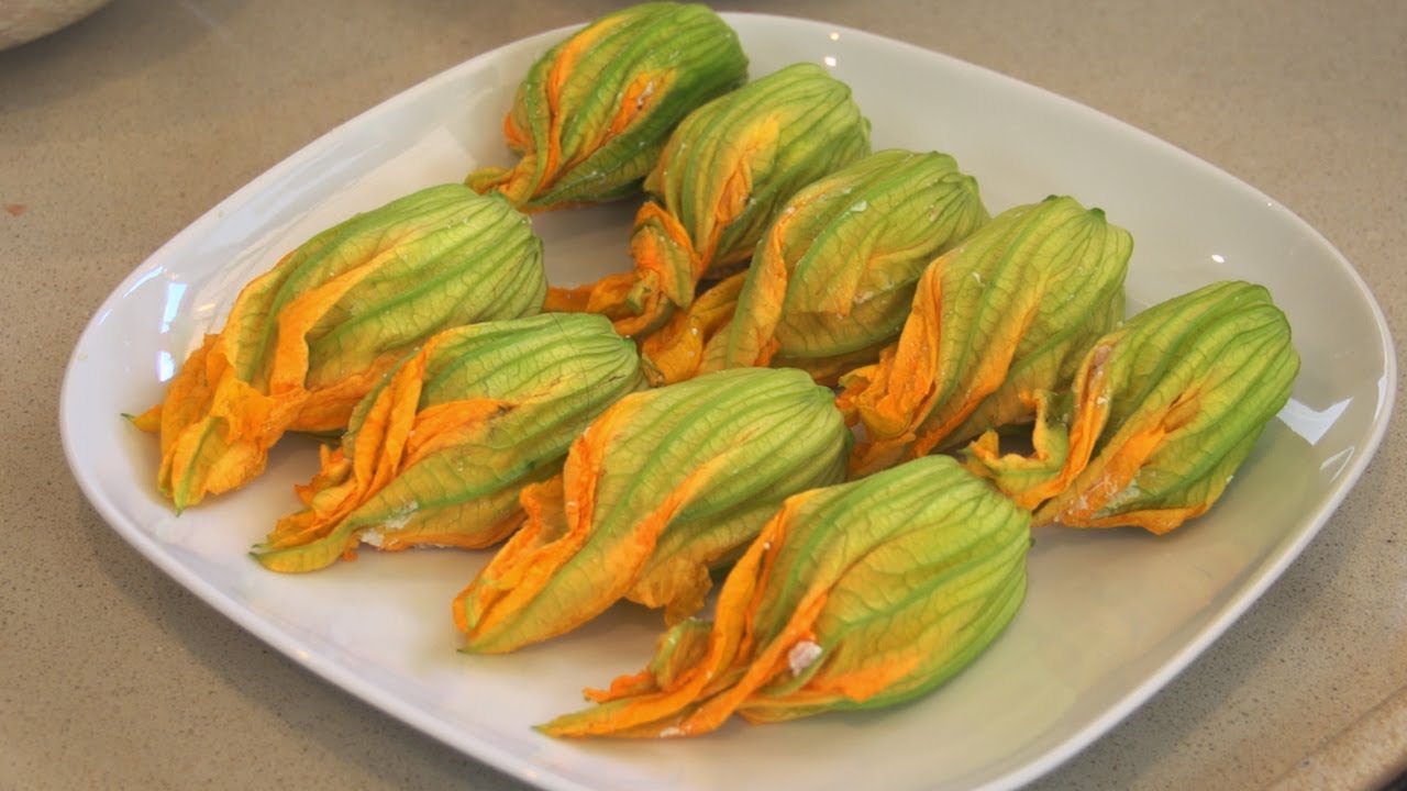 Fiori di zucca ripieni [videoricetta]