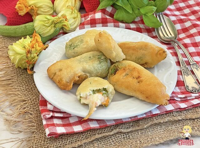 Fiori di zucchini fritti con mozzarella