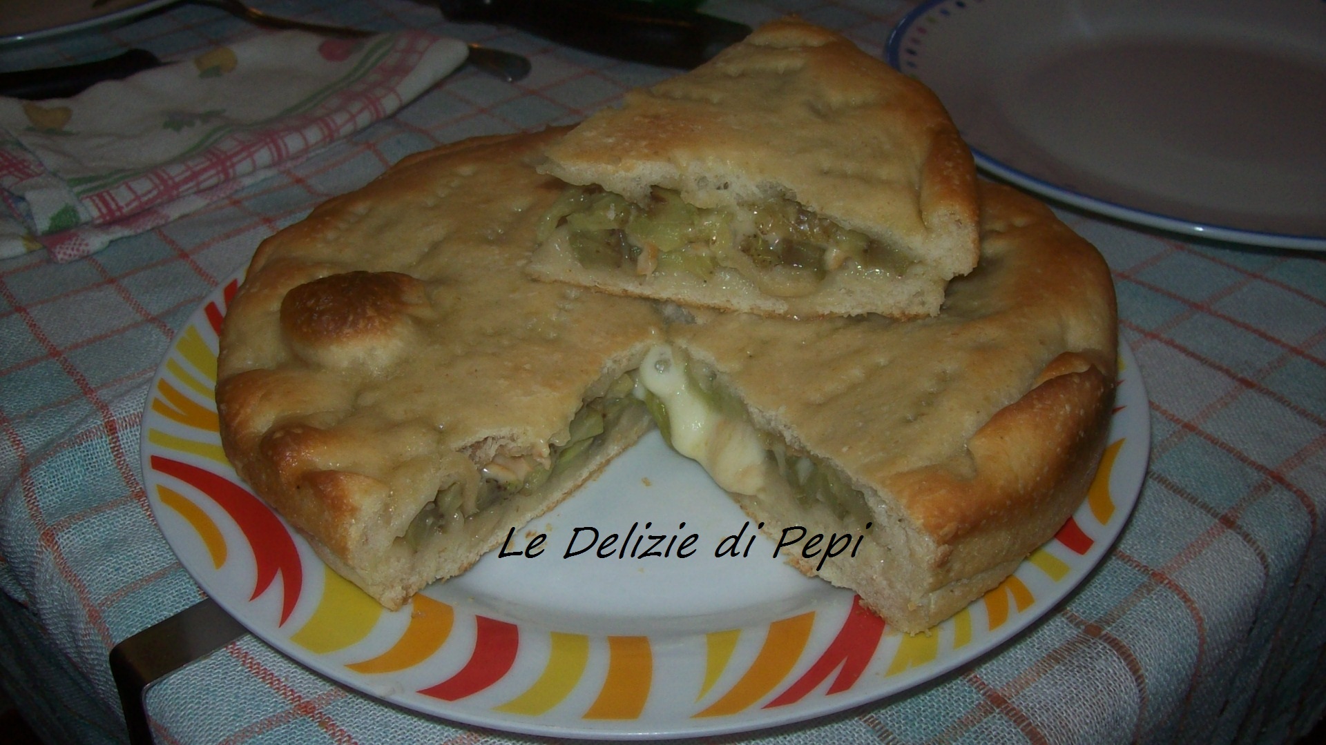 Focaccia a lunga lievitazione con tonno e scamorza