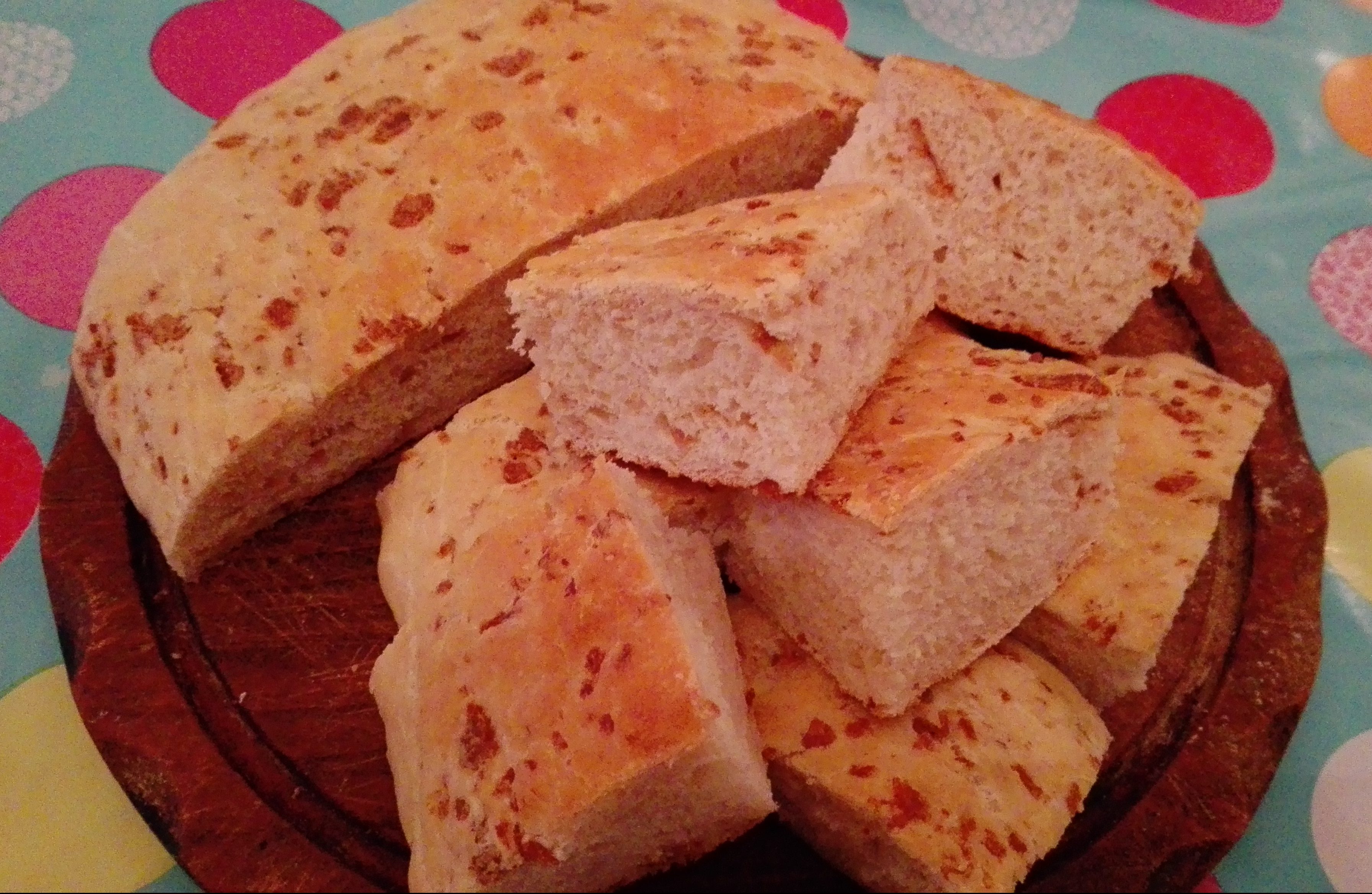 Focaccia ai ciccioli di maiale pressati