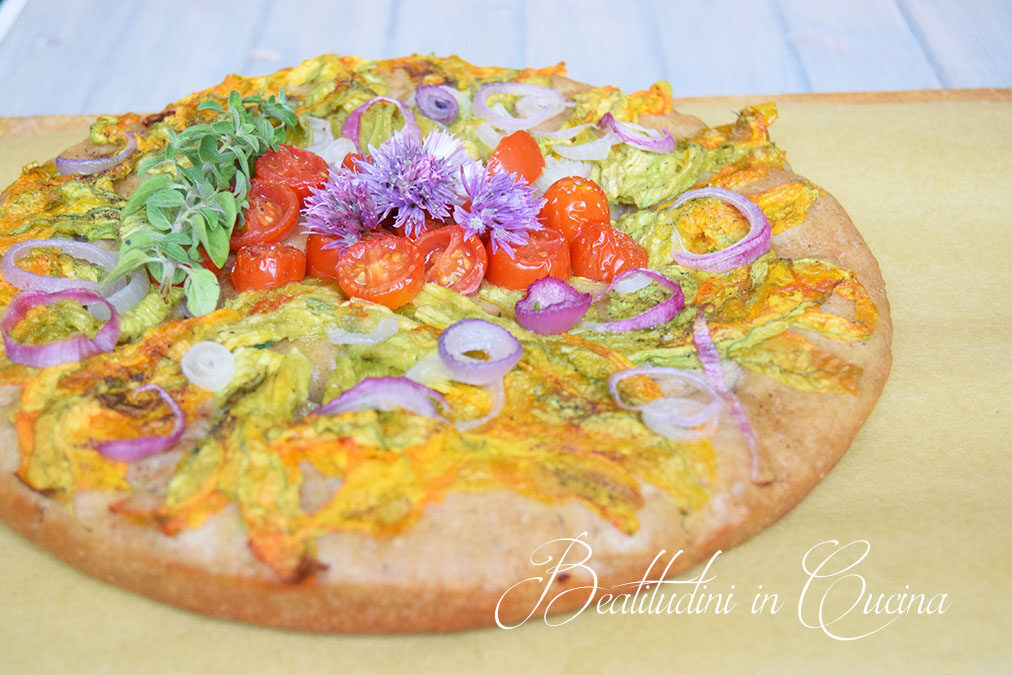 Focaccia ai fiori di zucca e pomodorini