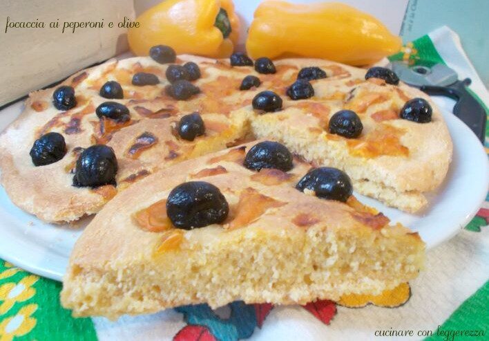 Focaccia ai peperoni e olive – lievito madre