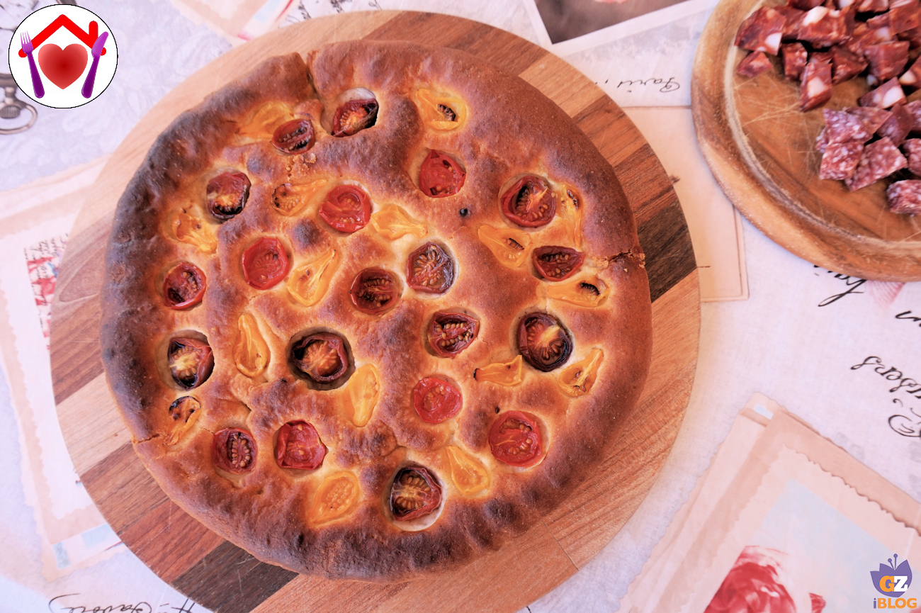 Focaccia ai pomodorini