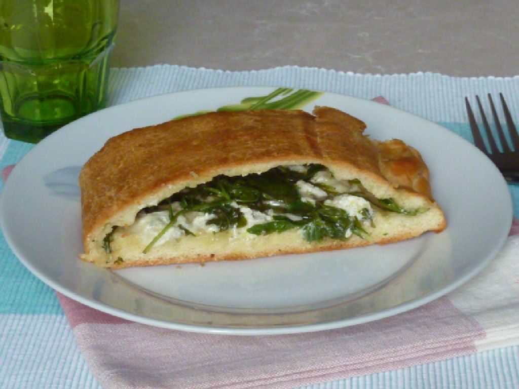 Focaccia al formaggio con rucola