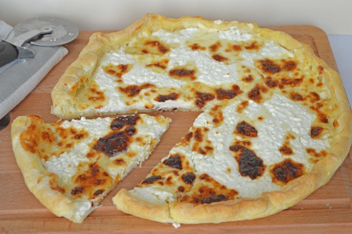 Focaccia al formaggio tipo recco senza impasto