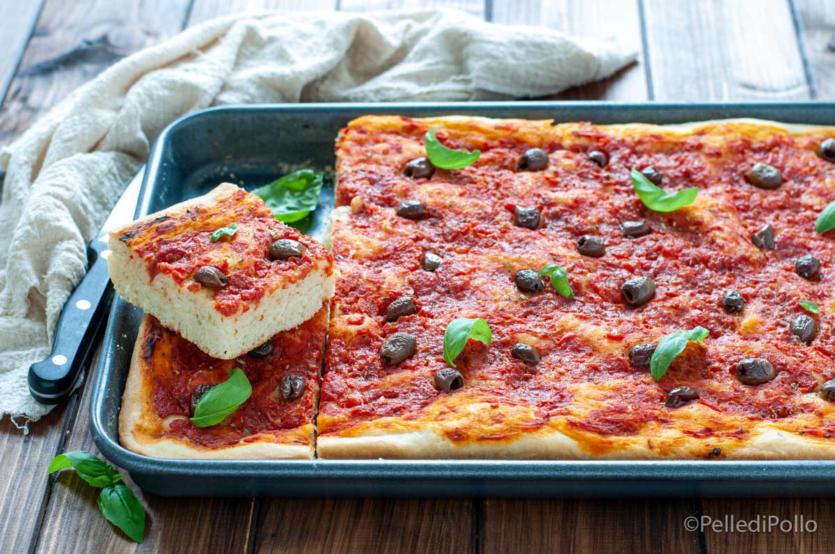Focaccia al pomodoro alta e soffice