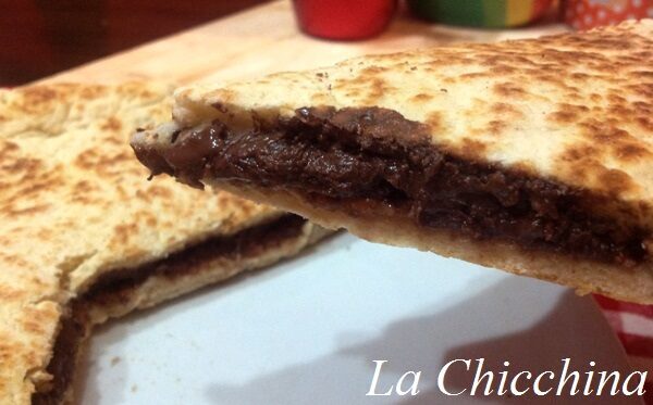 Focaccia alla Nutella in padella (notare la rima)