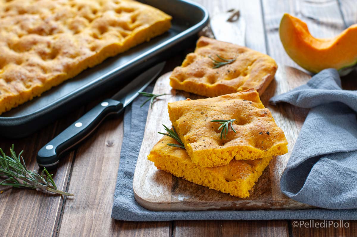 Focaccia alla zucca semplicissima e soffice
