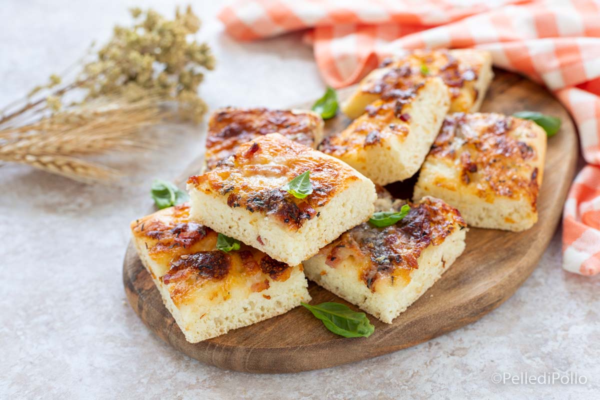 Focaccia allo stracchino senza lievitazione
