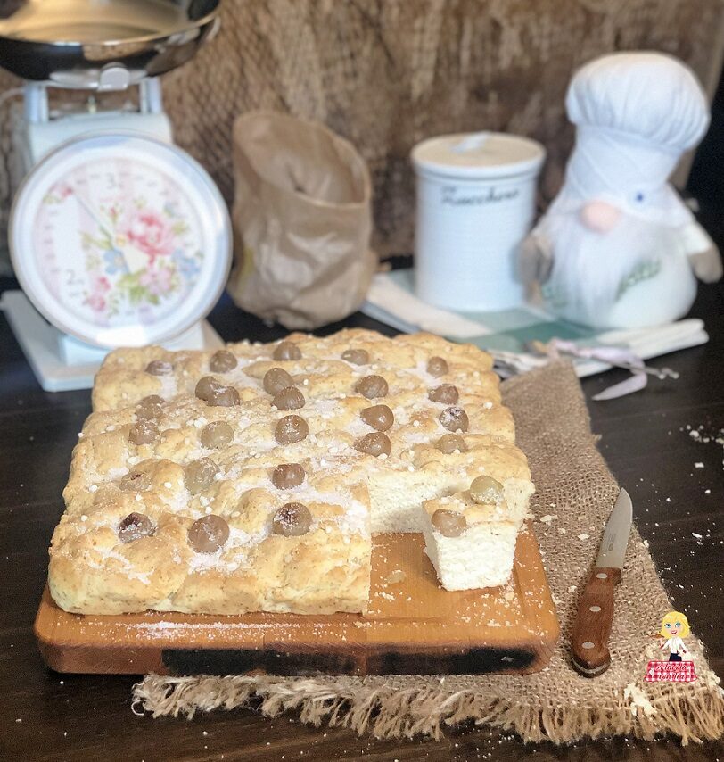 Focaccia (ciaccia) dolce con uva