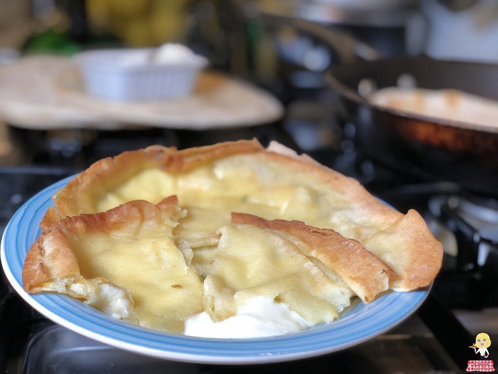 Focaccia col formaggio veloce con pane arabo