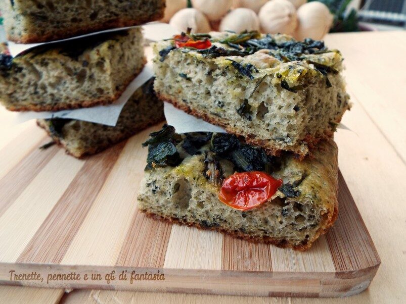 Focaccia con cicoria aglio, olio e peperoncino