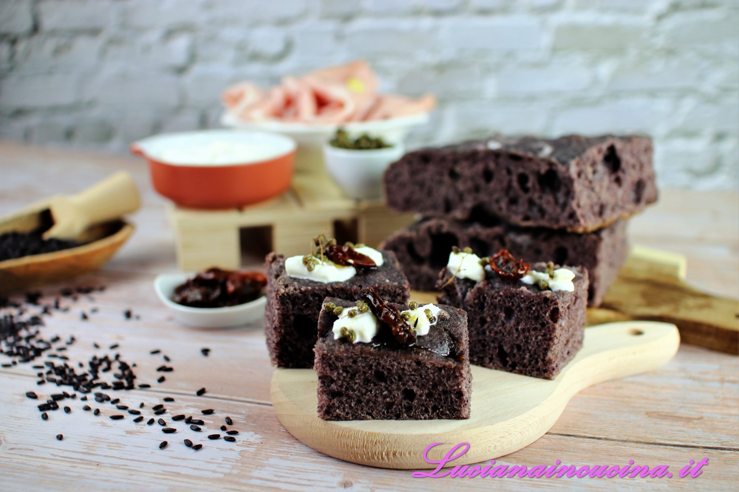 Focaccia con farina di riso venere