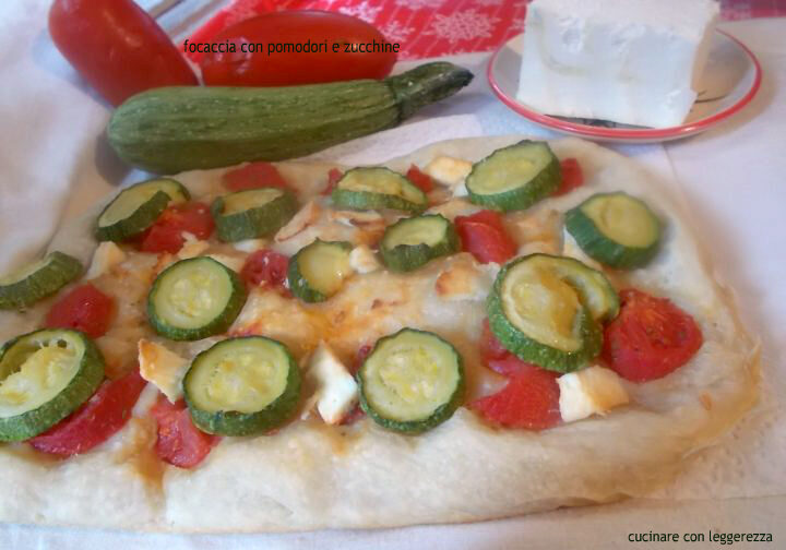 Focaccia con pomodori e zucchine – lievito madre