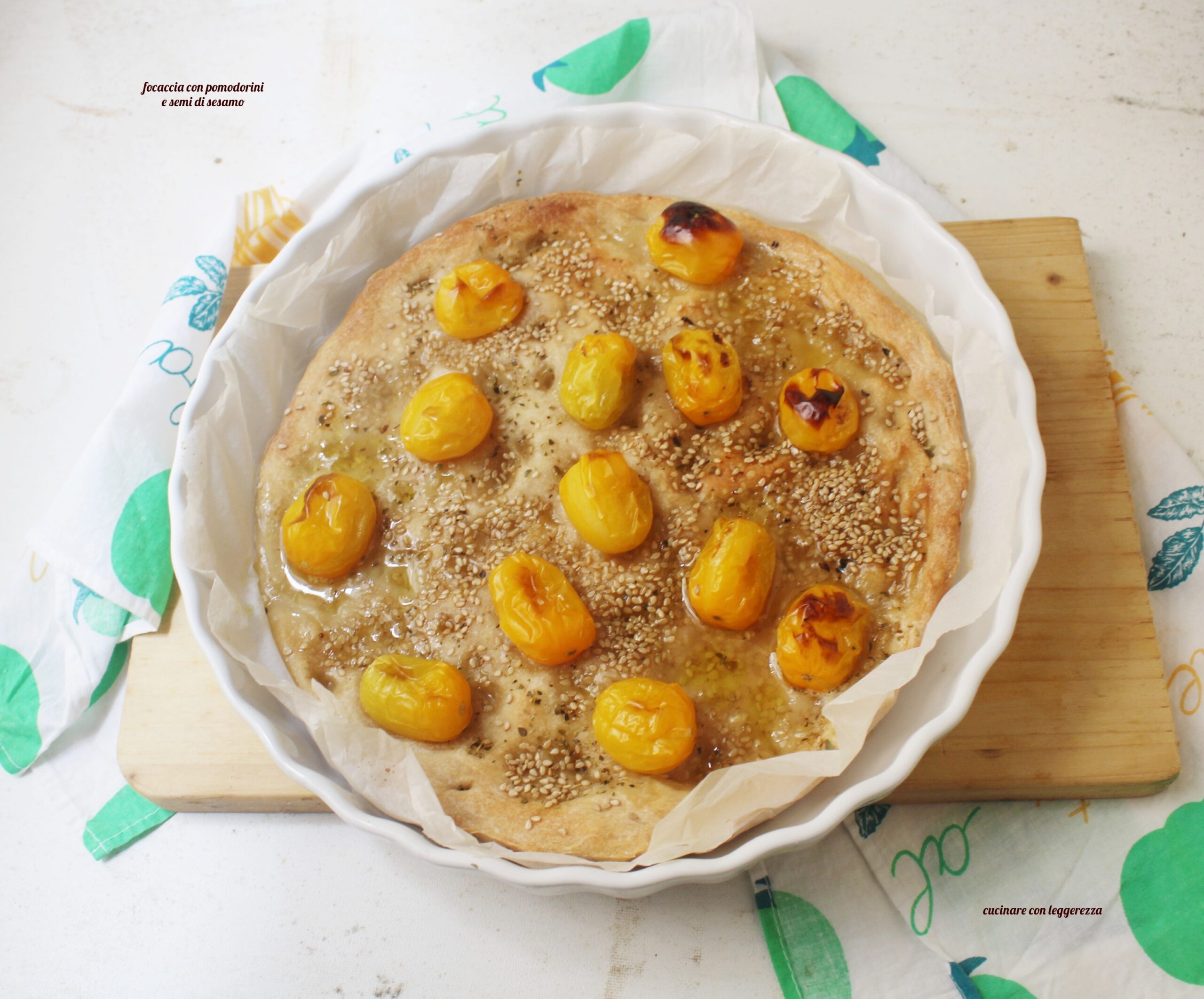 Focaccia con pomodorini e semi di sesamo – lievito madre