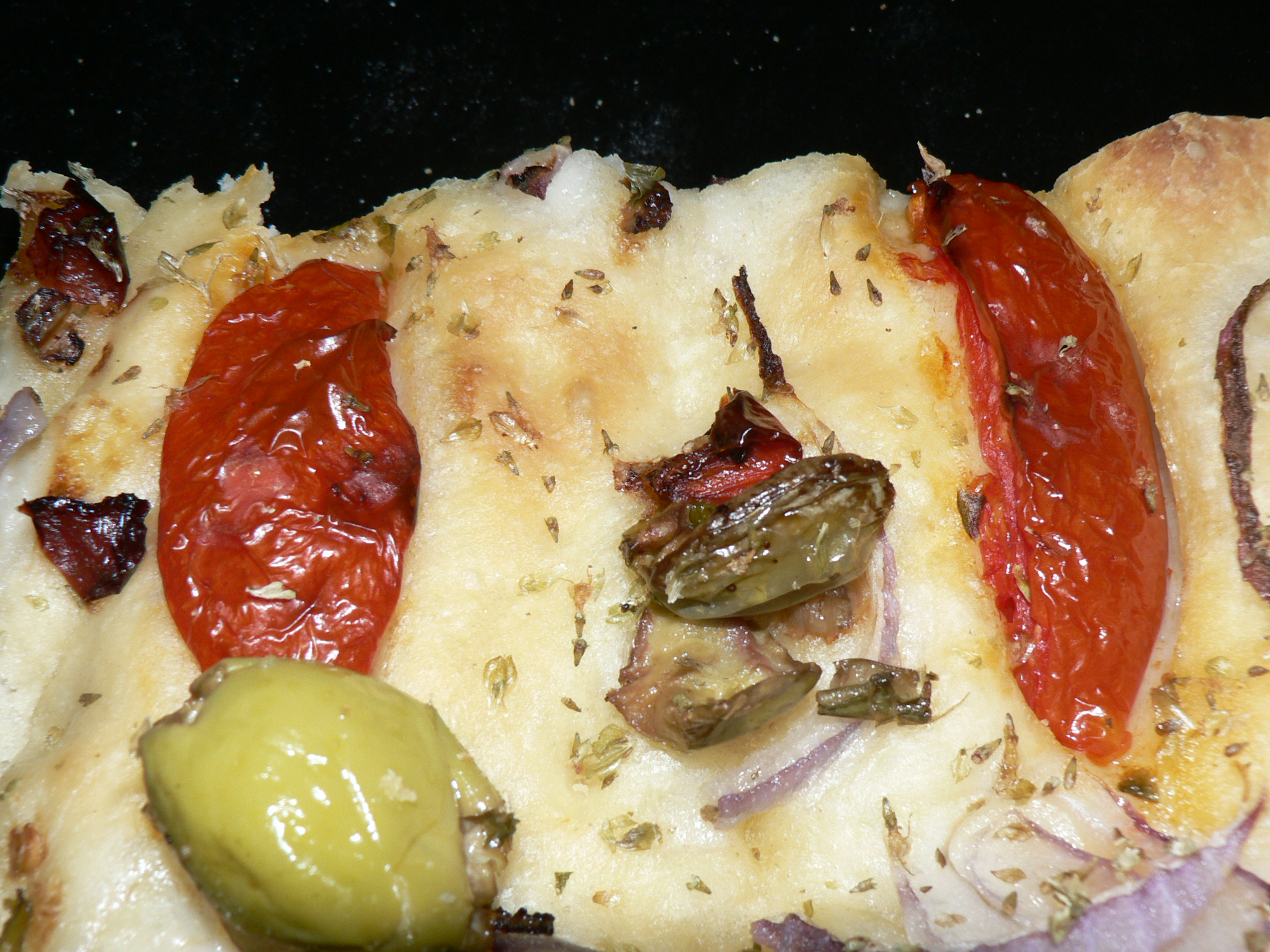 Focaccia con pomodorini olive e cipolla | noi due in cucina