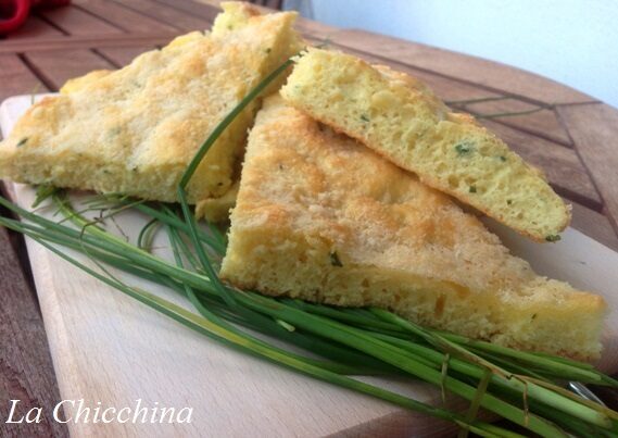 Focaccia con senape e parmigiano