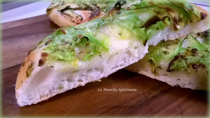 Focaccia con zucchine e pepe rosa senza glutine