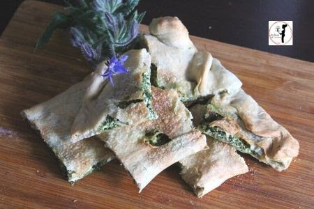 Focaccia di pasta matta, ricotta e borragine in friggitrice ad aria