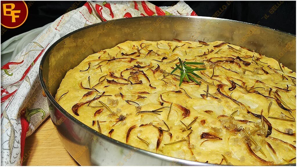 Focaccia di patate soffice con cipolle