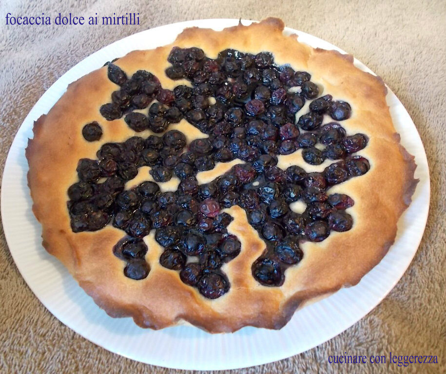 Focaccia dolce ai mirtilli – lievito madre