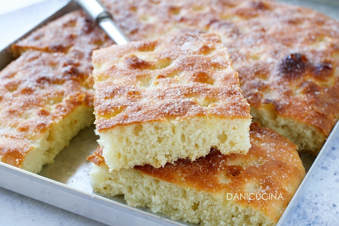Focaccia dolce di sestri levante