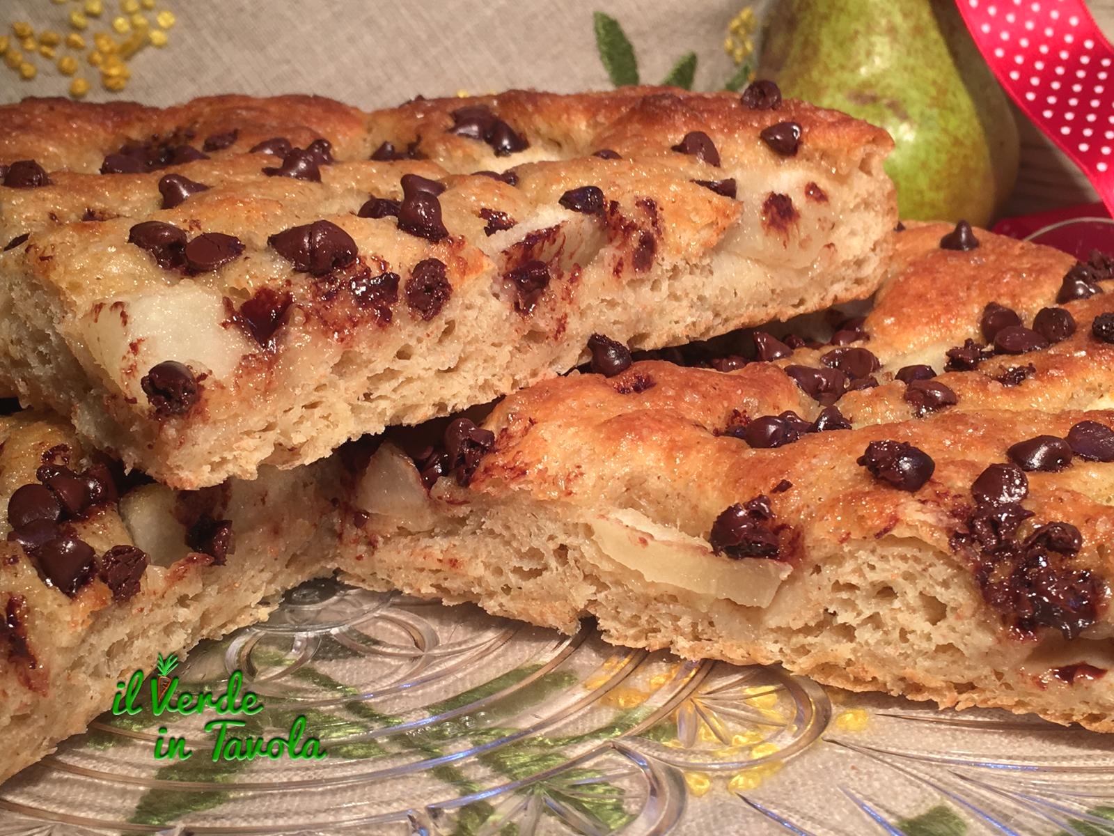 Focaccia dolce integrale con pere e cioccolato