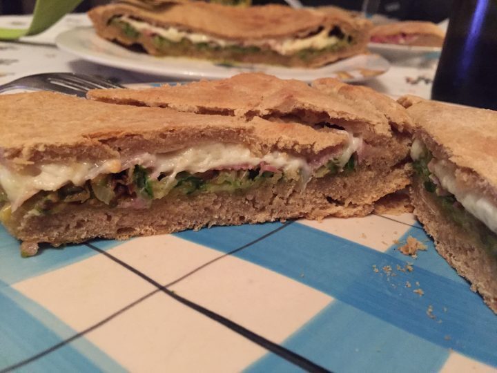 Focaccia farcita con farina di frumento e segale