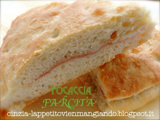 Focaccia farcita