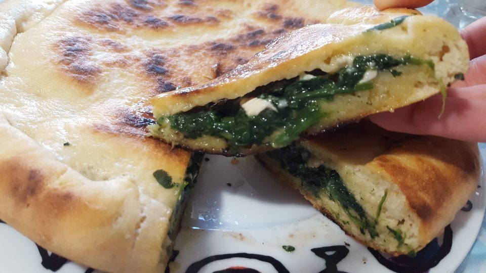 Focaccia in padella farcita